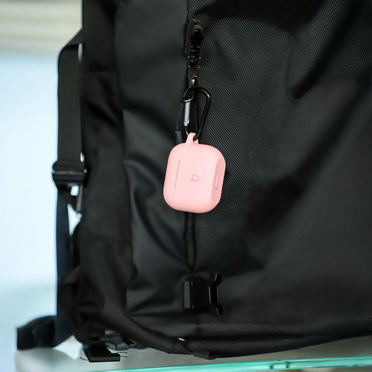 Wbudowany karabińczyk do etui Bizon Case Headphone Silicone